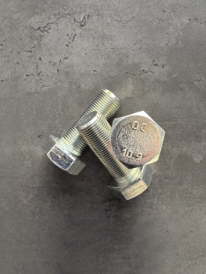 Болт М20х45х1,5 853050  на ушко рессоры  (Белебей)