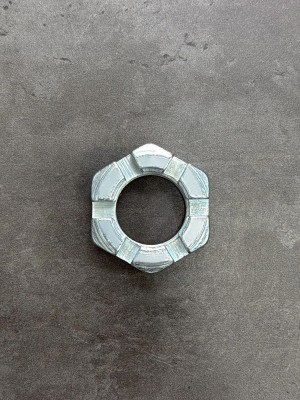 Гайка корончатая низкая М27х2 S-41 Н-17 Оси БДМ