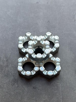 Гайка корончатая, прорезная М20х1,5 ОСТ 37.001.108-75