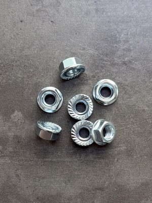 Гайка с фланцем М8 DIN 6923 высокопрочная,фланцевая с насечками, оц